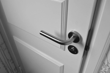 Buy metal door handles in chandigarh